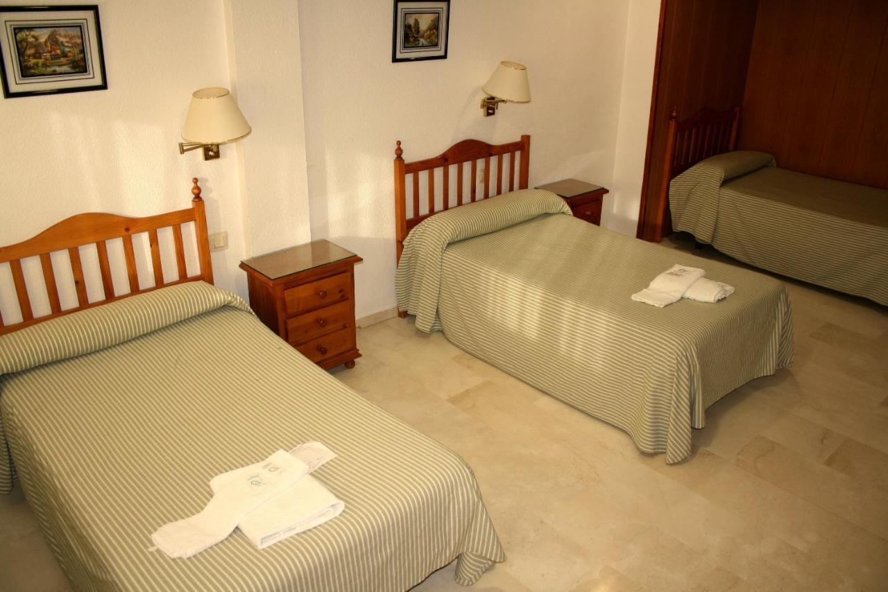 Pension Reina Josefina Santafé Zimmer foto